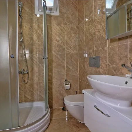 Airport Hotel 2* Gulluk
