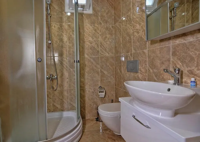 Airport Hotel 2* Gulluk